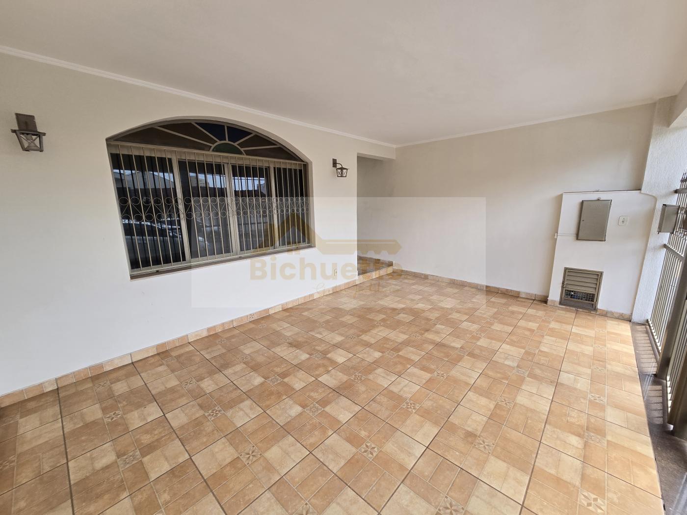 Casa à venda com 2 quartos, 264m² - Foto 2