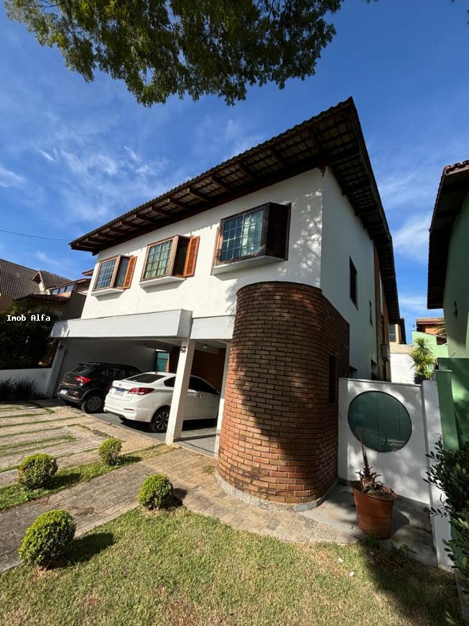 Casa de Condomínio à venda com 4 quartos, 360m² - Foto 2