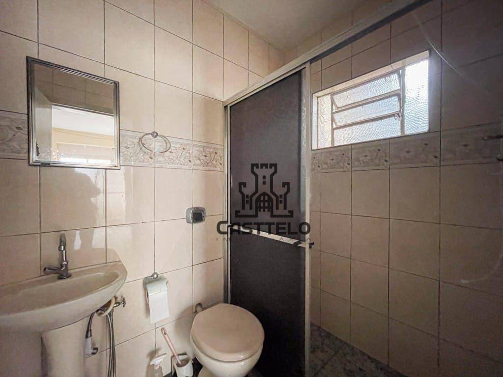 Casa à venda com 3 quartos, 200m² - Foto 6