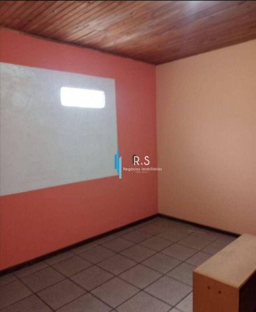 Casa à venda com 7 quartos, 210m² - Foto 33