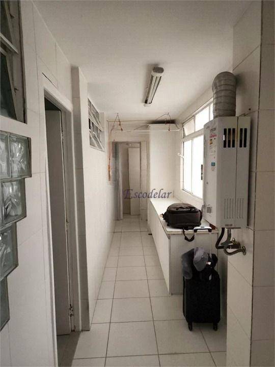 Apartamento à venda com 3 quartos, 186m² - Foto 2