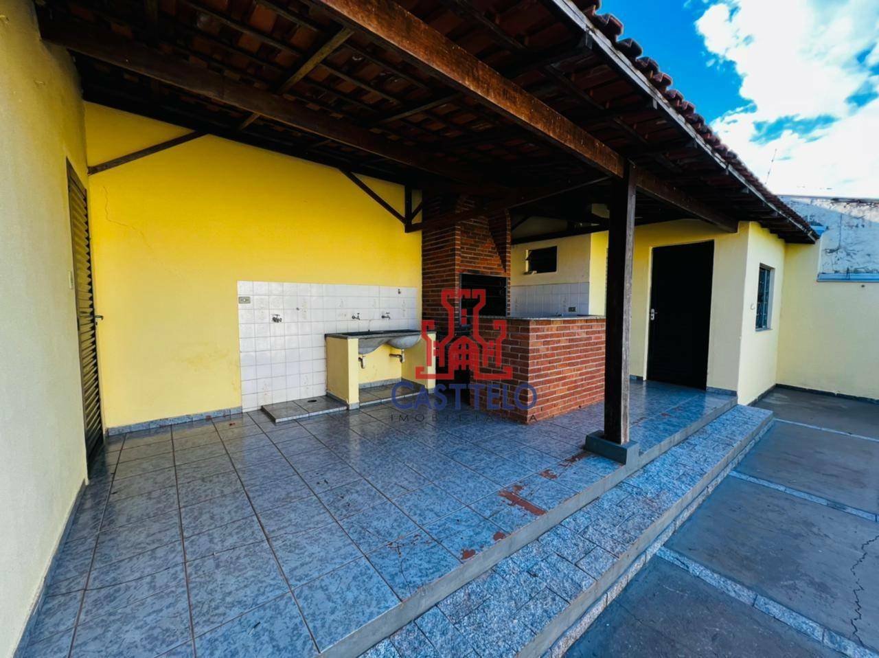 Casa à venda com 5 quartos, 110m² - Foto 17