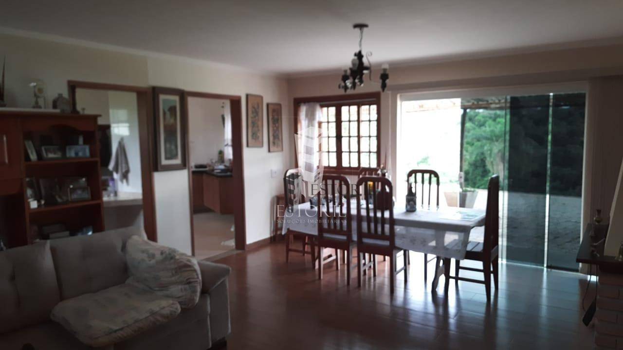 Casa à venda com 3 quartos, 190m² - Foto 11