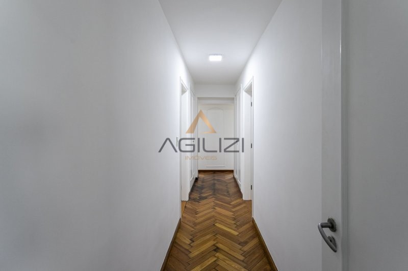 Apartamento à venda com 4 quartos, 222m² - Foto 18