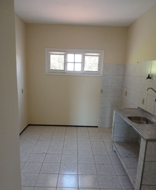 Casa para alugar com 2 quartos, 150m² - Foto 15