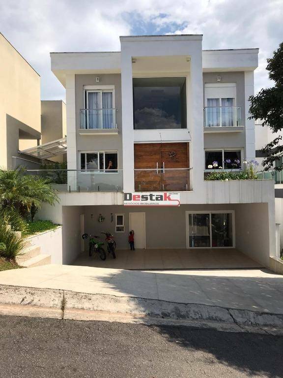 Sobrado à venda com 4 quartos, 450m² - Foto 1