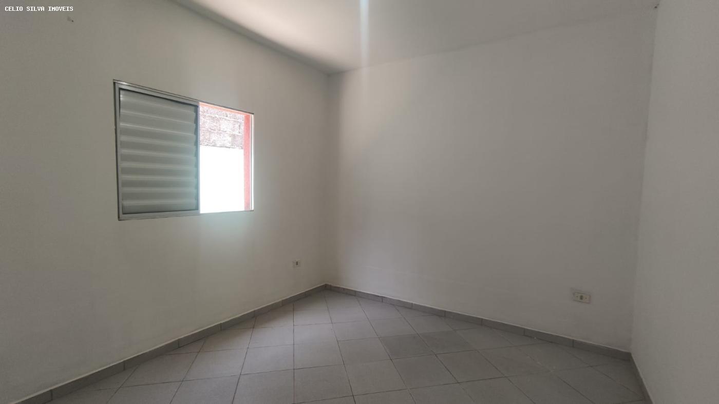 Casa à venda com 2 quartos, 70m² - Foto 9