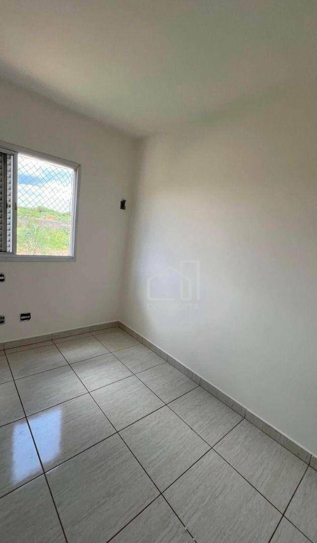 Apartamento à venda com 2 quartos, 1m² - Foto 3