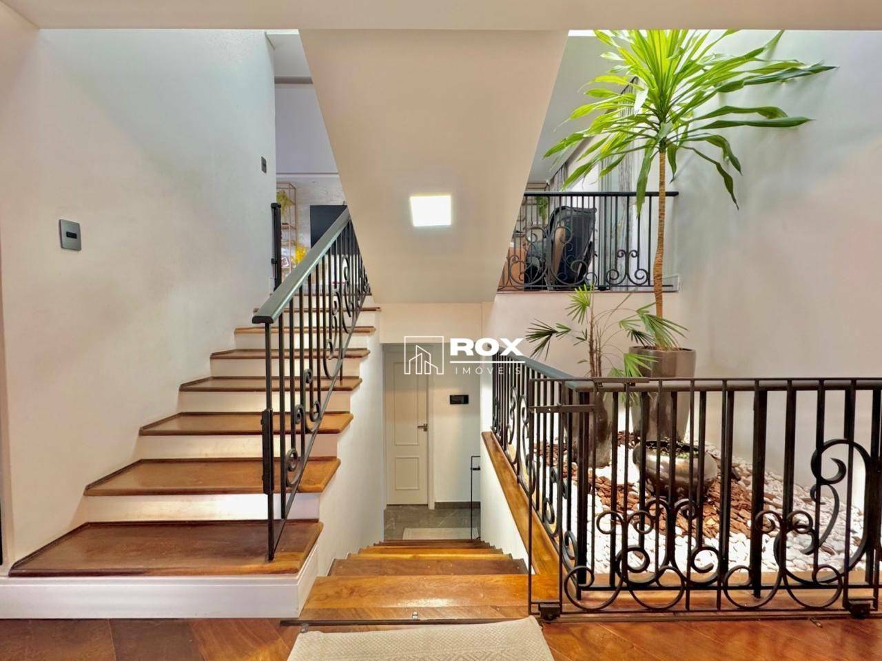 Casa à venda com 4 quartos, 490m² - Foto 8
