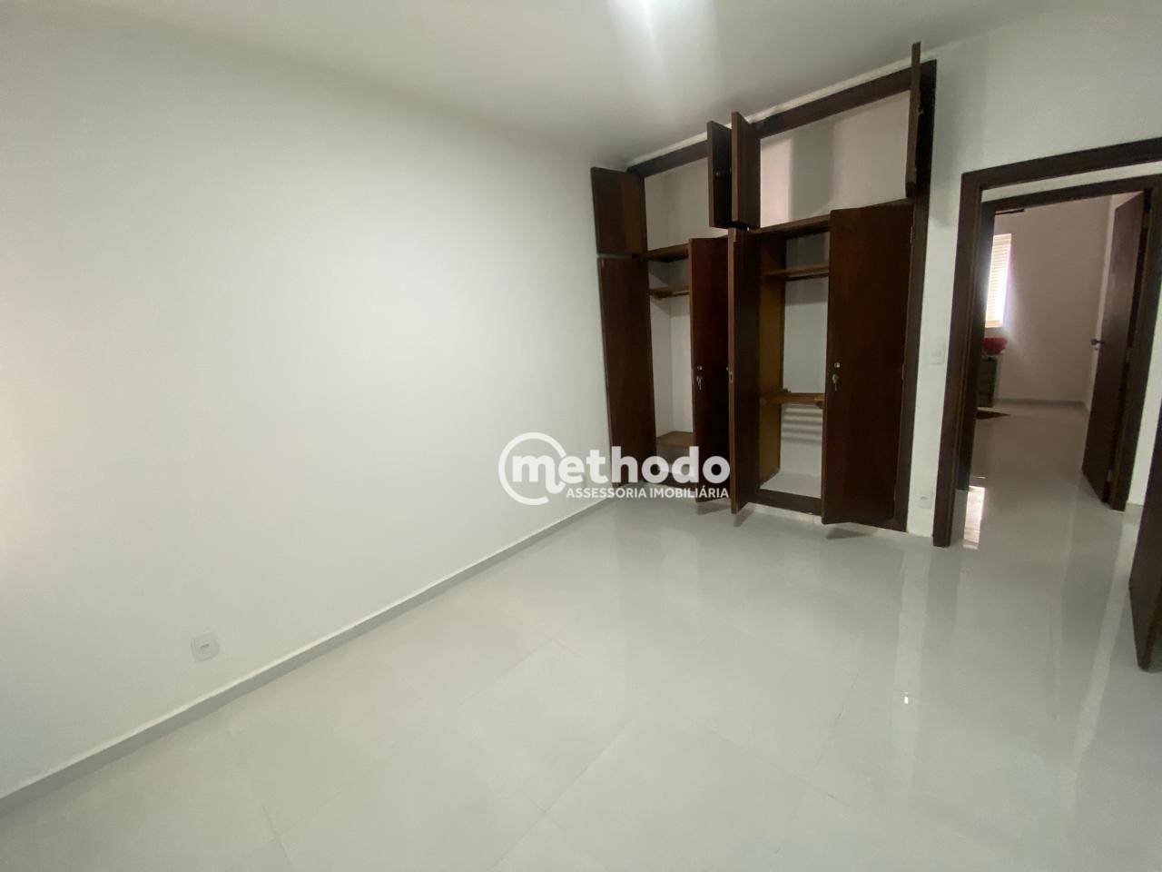 Casa para alugar com 4 quartos, 244m² - Foto 14