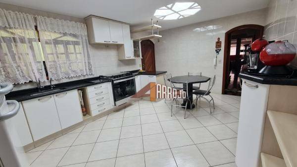 Sobrado à venda com 3 quartos, 300m² - Foto 13