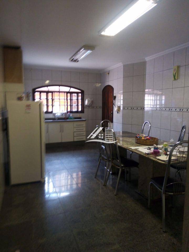 Sobrado à venda com 3 quartos, 190m² - Foto 28