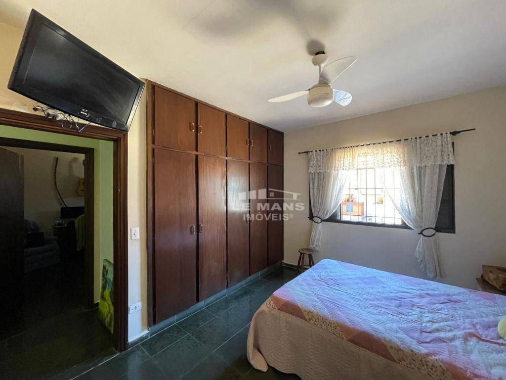 Casa à venda com 3 quartos, 237m² - Foto 19