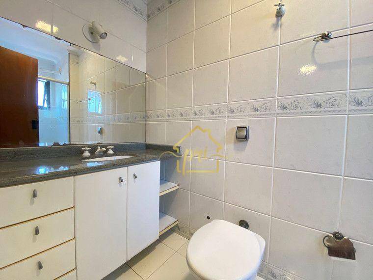 Apartamento à venda com 4 quartos, 240m² - Foto 8