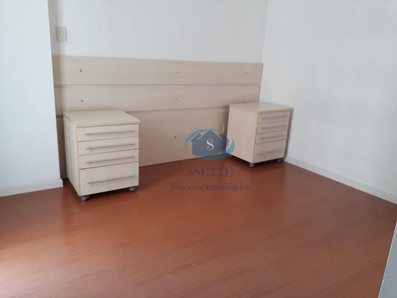 Apartamento à venda com 3 quartos, 79m² - Foto 7