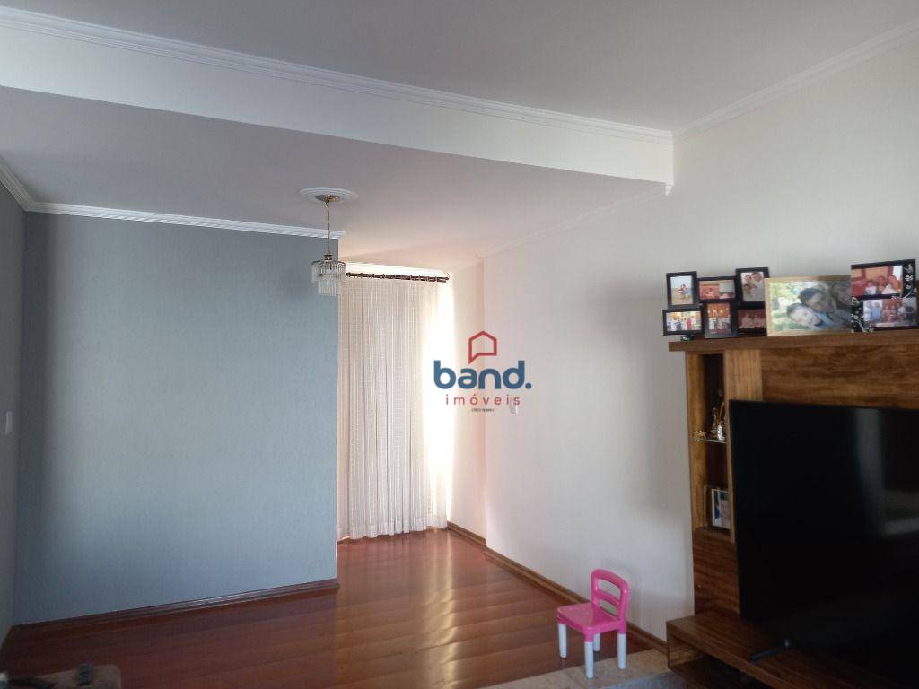 Casa à venda com 3 quartos, 360m² - Foto 7