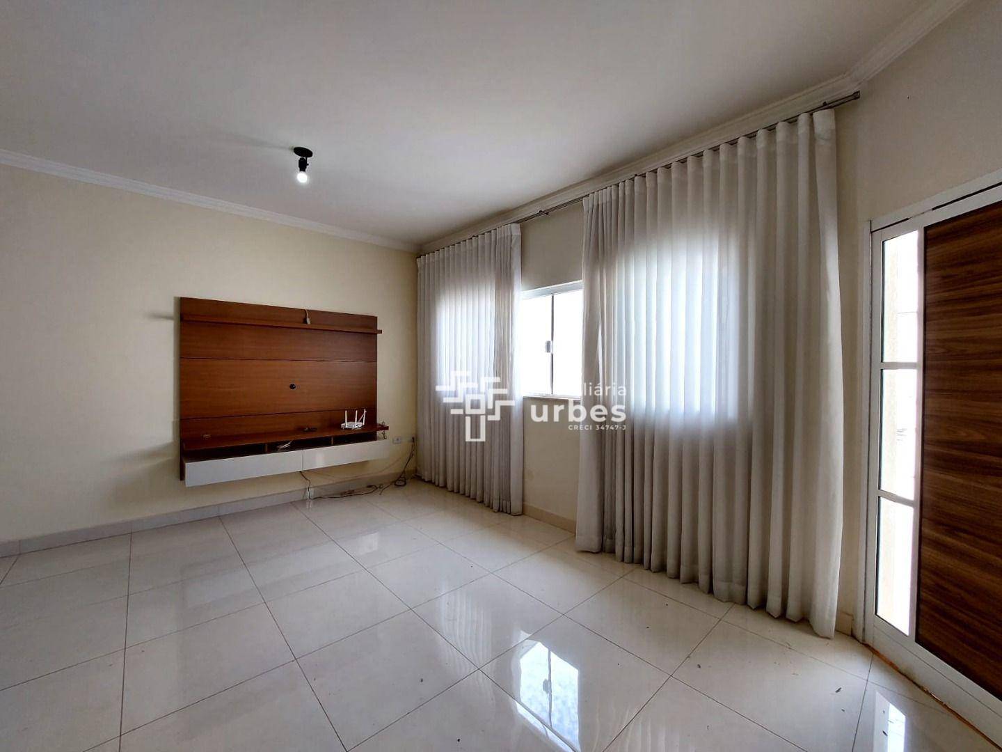 Casa para alugar com 3 quartos, 99m² - Foto 2