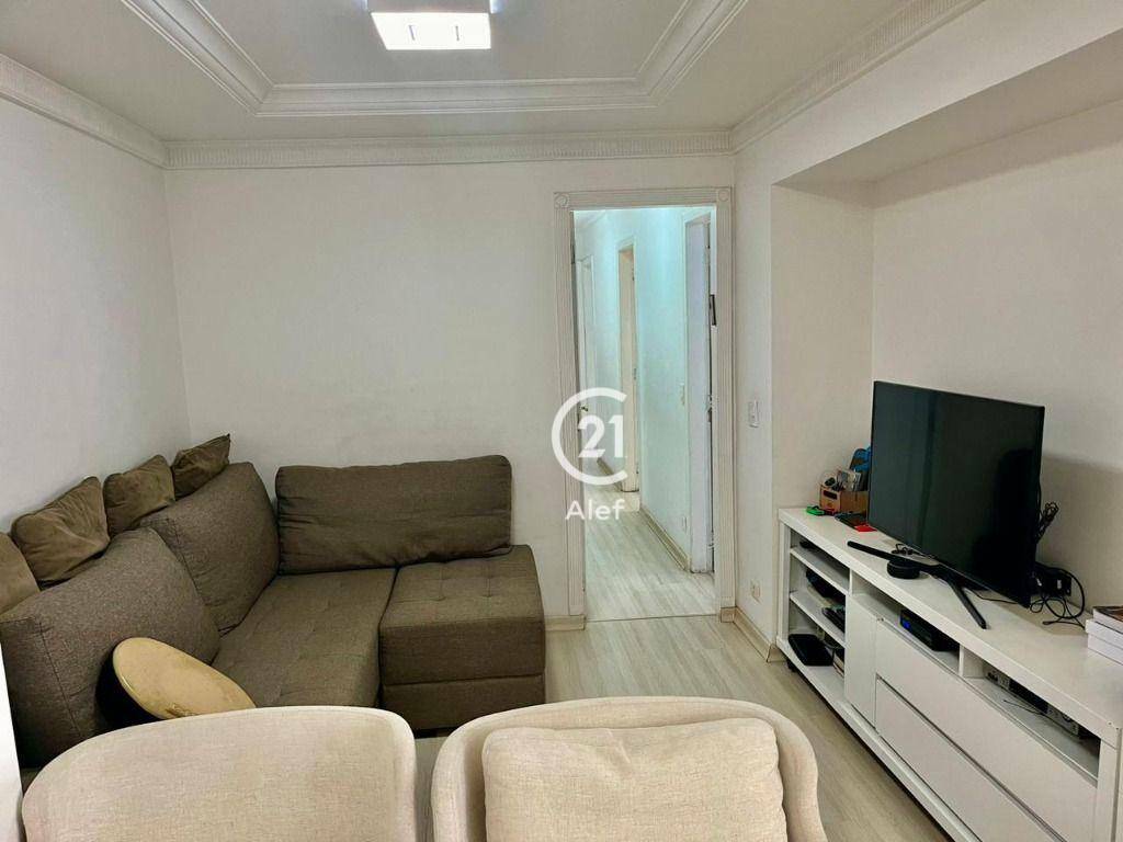 Apartamento à venda com 4 quartos, 140m² - Foto 3