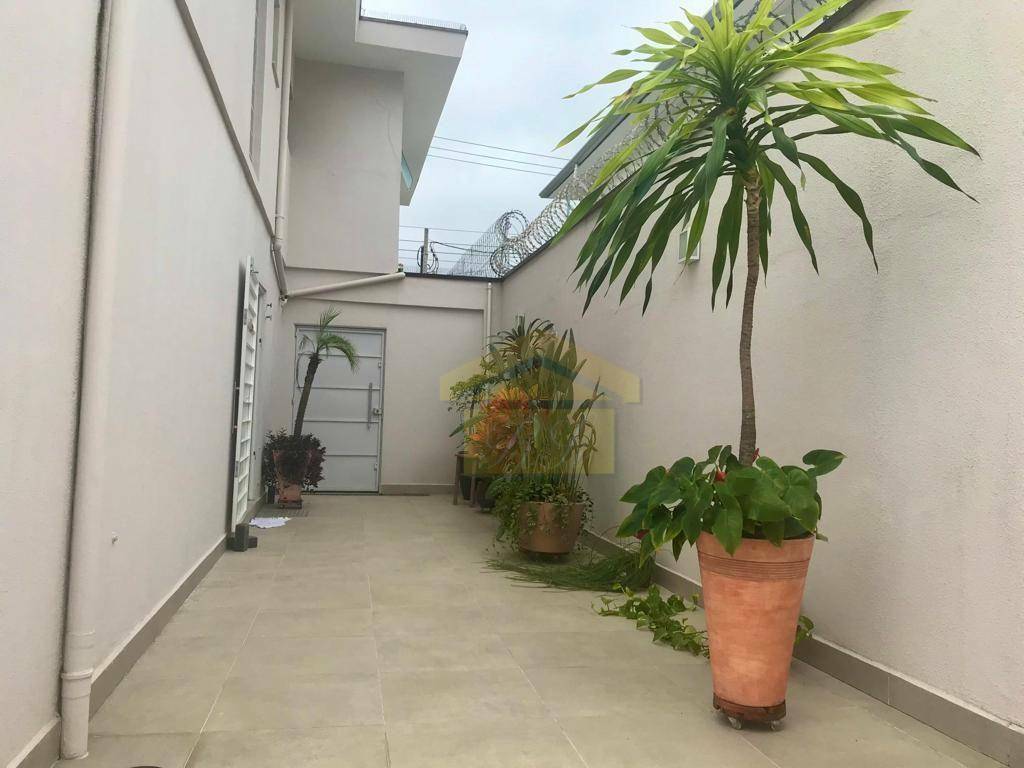 Sobrado à venda e aluguel, 251m² - Foto 6