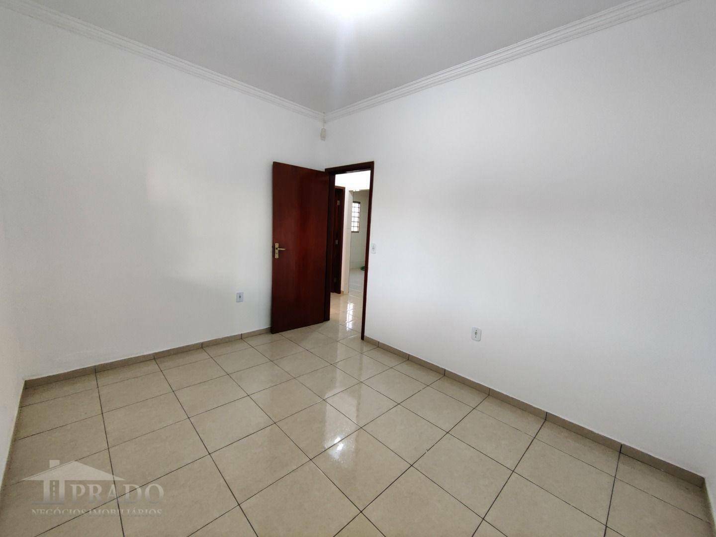 Casa à venda com 4 quartos, 159m² - Foto 8