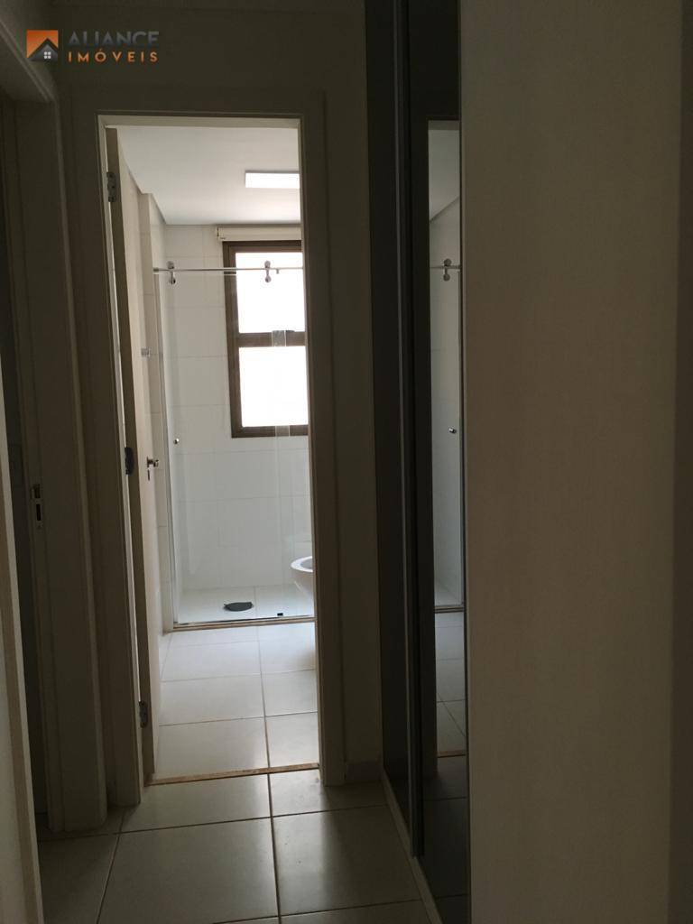 Apartamento à venda com 3 quartos, 97m² - Foto 7