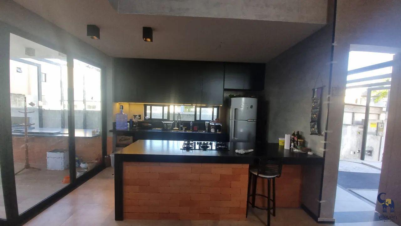 Casa para alugar com 4 quartos, 170m² - Foto 8