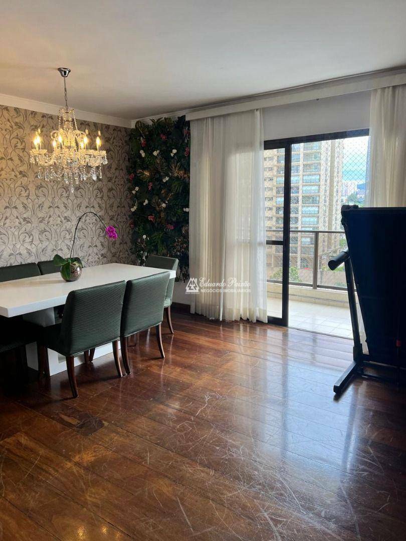 Apartamento à venda com 4 quartos, 190m² - Foto 1