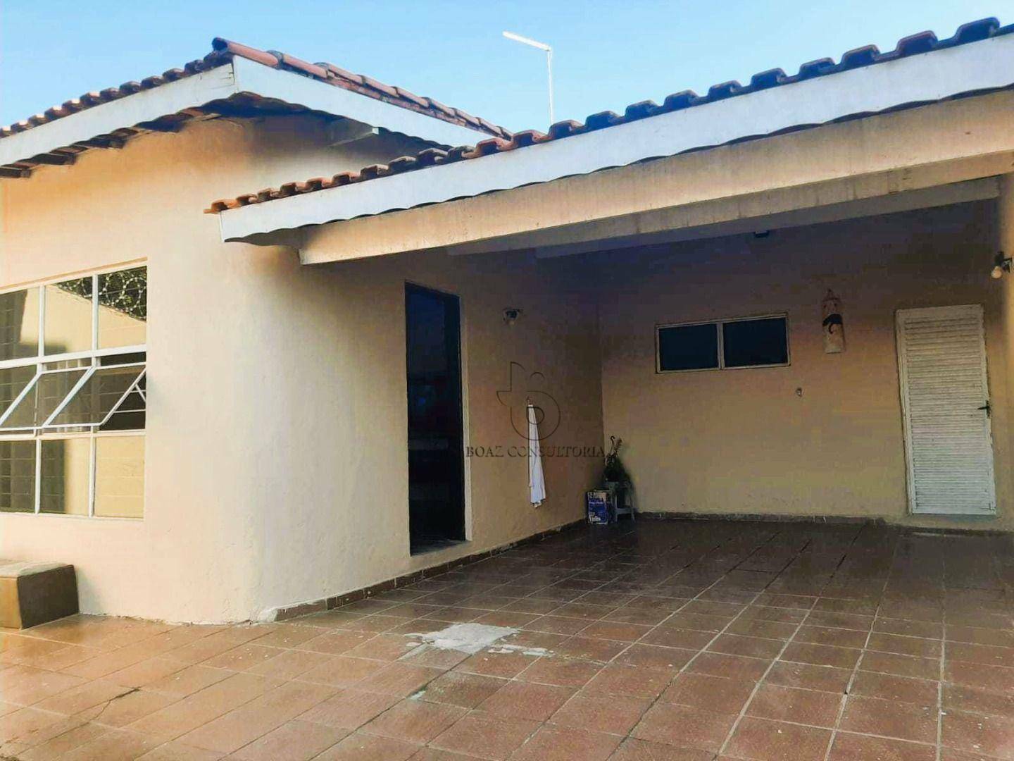 Casa à venda com 3 quartos, 133m² - Foto 1