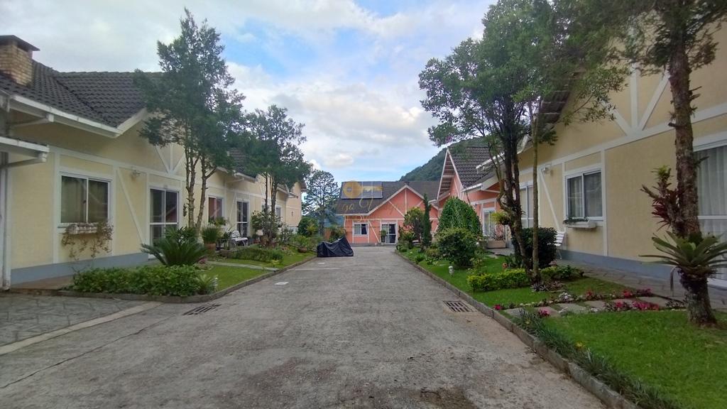 Casa de Condomínio à venda com 3 quartos, 97m² - Foto 2
