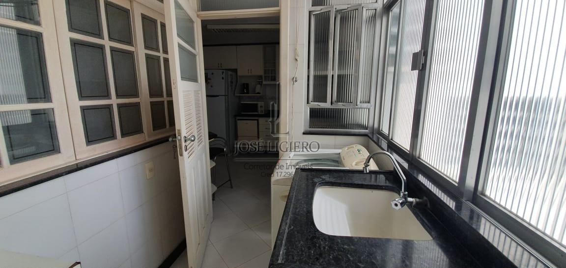 Apartamento à venda com 3 quartos, 146m² - Foto 26