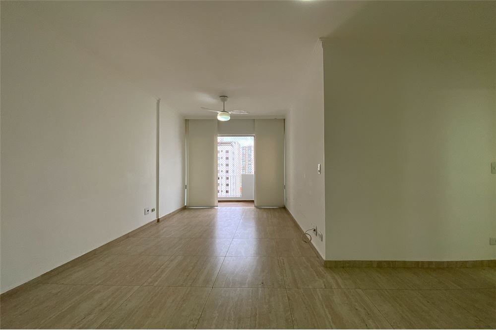 Apartamento à venda com 2 quartos, 65m² - Foto 1