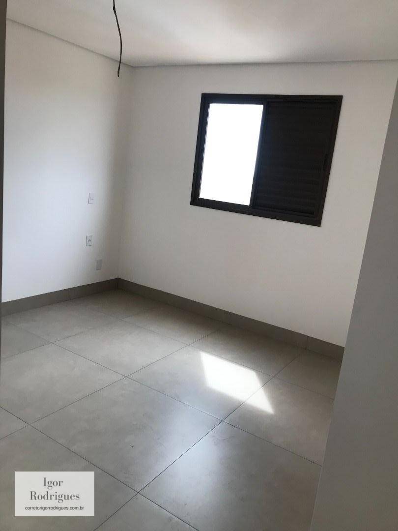 Apartamento à venda com 3 quartos, 112m² - Foto 4