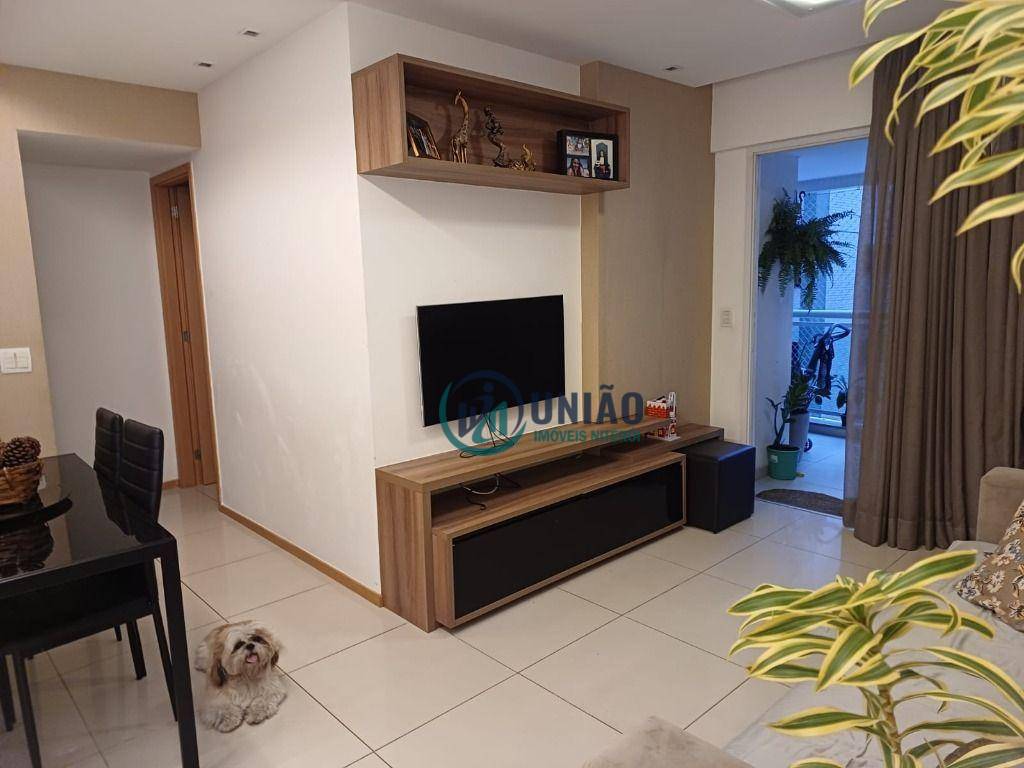 Apartamento à venda com 3 quartos, 101m² - Foto 4