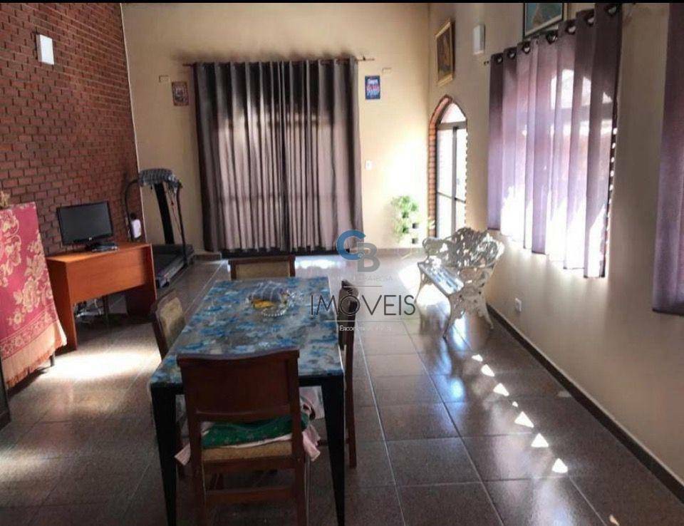 Sobrado à venda e aluguel com 4 quartos, 250m² - Foto 2