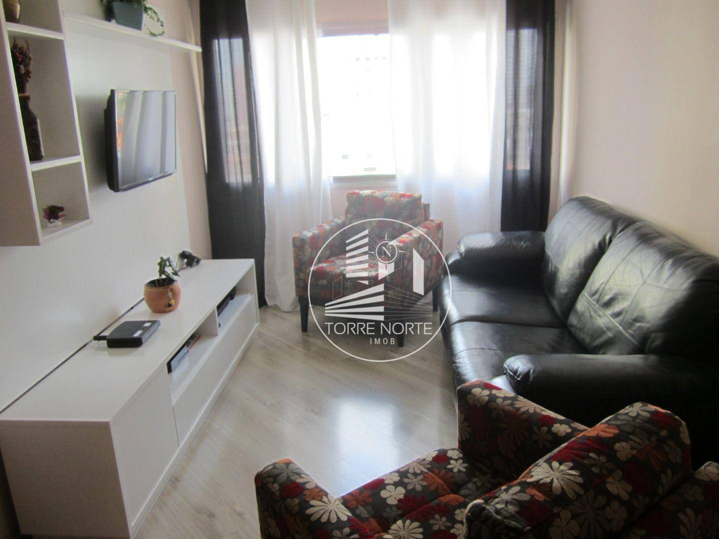 Apartamento à venda com 2 quartos, 70m² - Foto 1