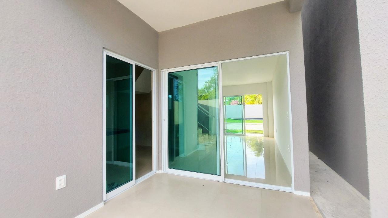 Casa à venda com 3 quartos, 100m² - Foto 3