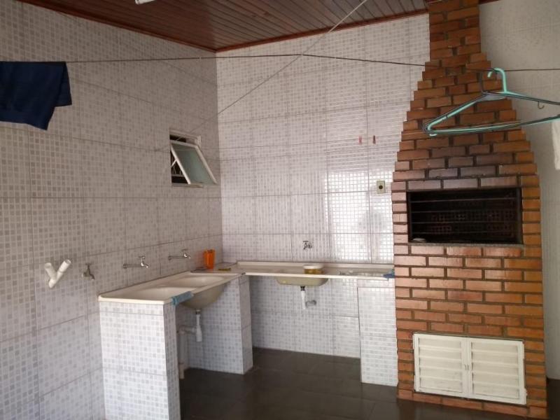 Casa à venda com 3 quartos, 220m² - Foto 6