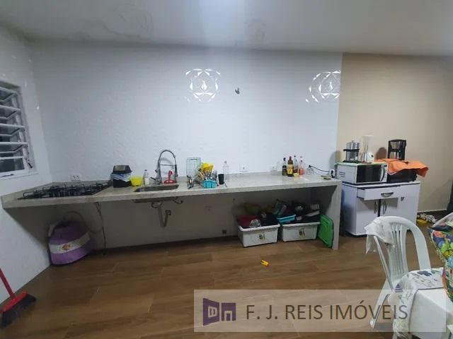 Casa à venda com 4 quartos, 260m² - Foto 7