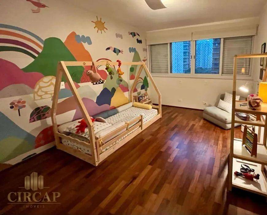 Apartamento para alugar com 3 quartos, 210m² - Foto 9