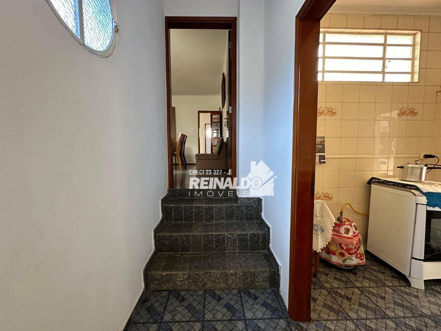 Casa à venda com 3 quartos, 171m² - Foto 8