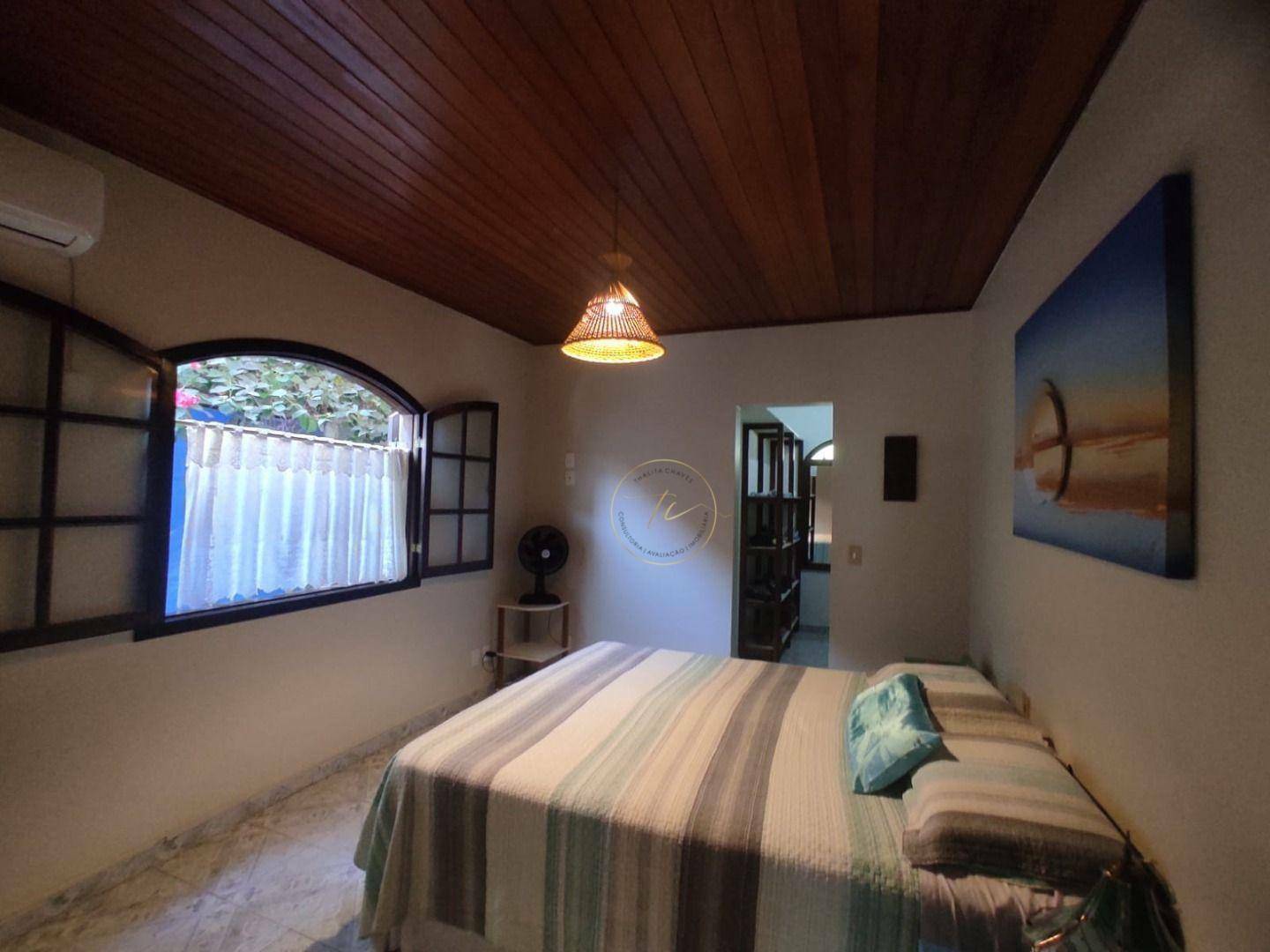 Casa à venda com 6 quartos, 200m² - Foto 15