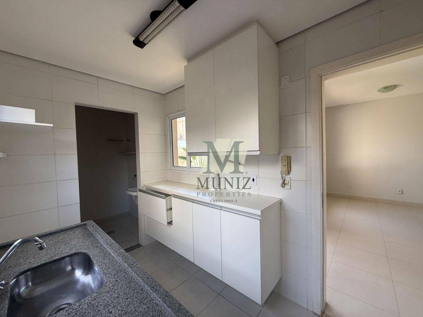 Casa de Condomínio para alugar com 3 quartos, 257m² - Foto 4