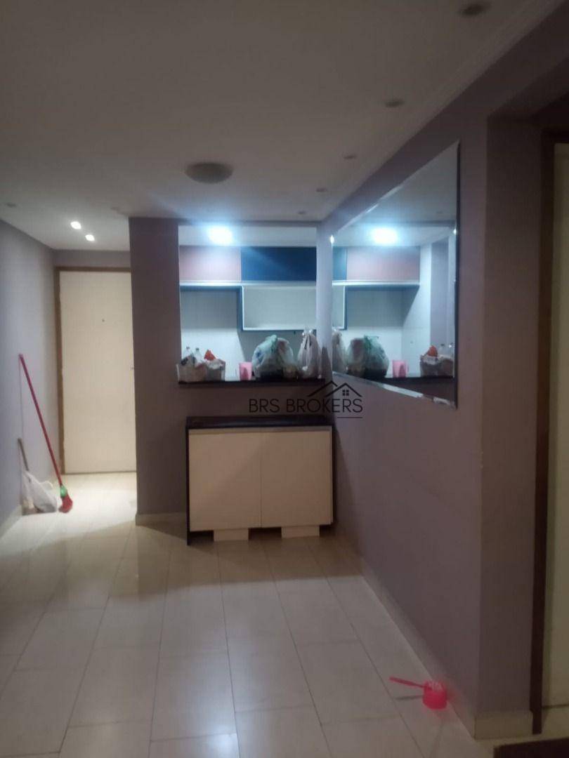 Apartamento à venda com 2 quartos, 45m² - Foto 3