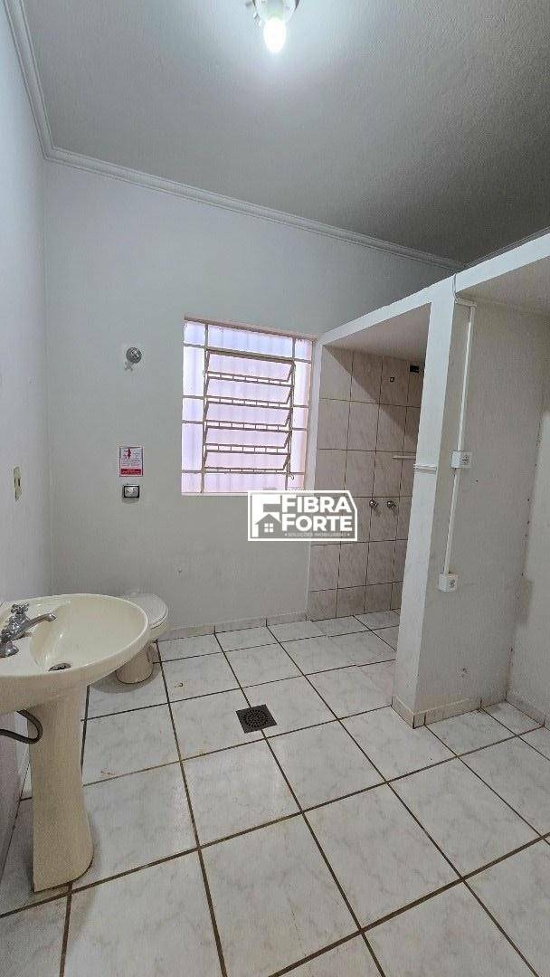 Casa para alugar com 4 quartos, 193m² - Foto 26