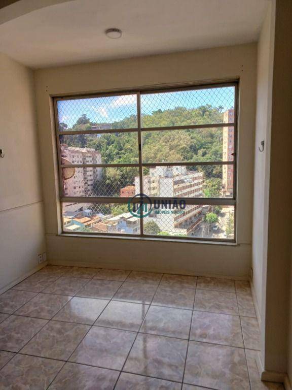 Apartamento à venda com 2 quartos, 75m² - Foto 4