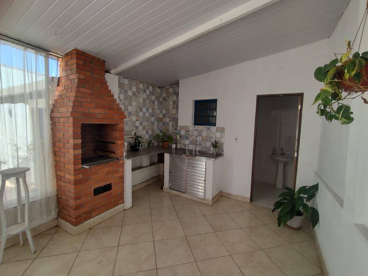 Casa à venda com 4 quartos, 95m² - Foto 2