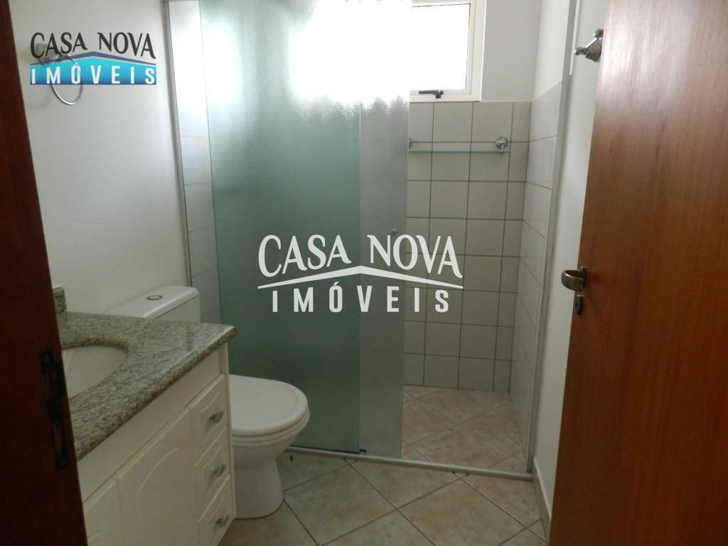 Casa de Condomínio para alugar com 3 quartos, 325m² - Foto 23