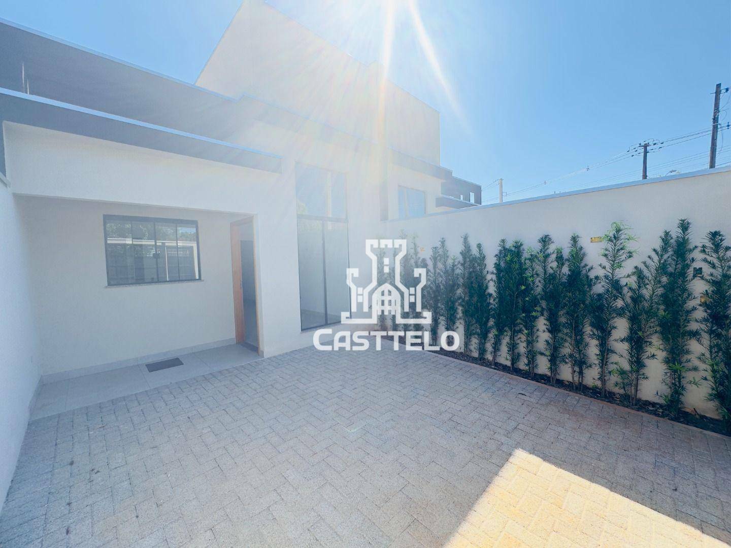 Casa à venda com 3 quartos, 84m² - Foto 2