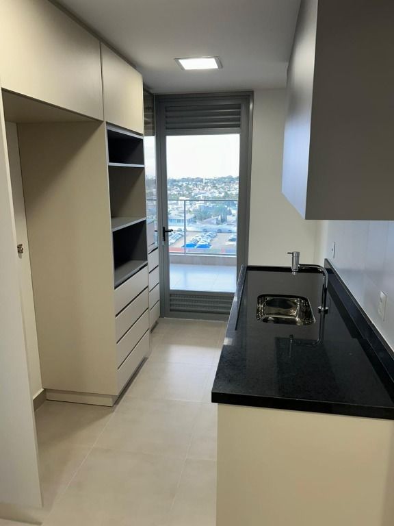 Apartamento para alugar com 3 quartos, 162m² - Foto 6