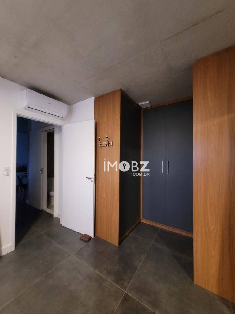 Apartamento à venda com 2 quartos, 70m² - Foto 12